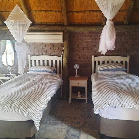 Terra Rouge Guestfarm & Sonstraal Farmhouse Koes ภายนอก รูปภาพ