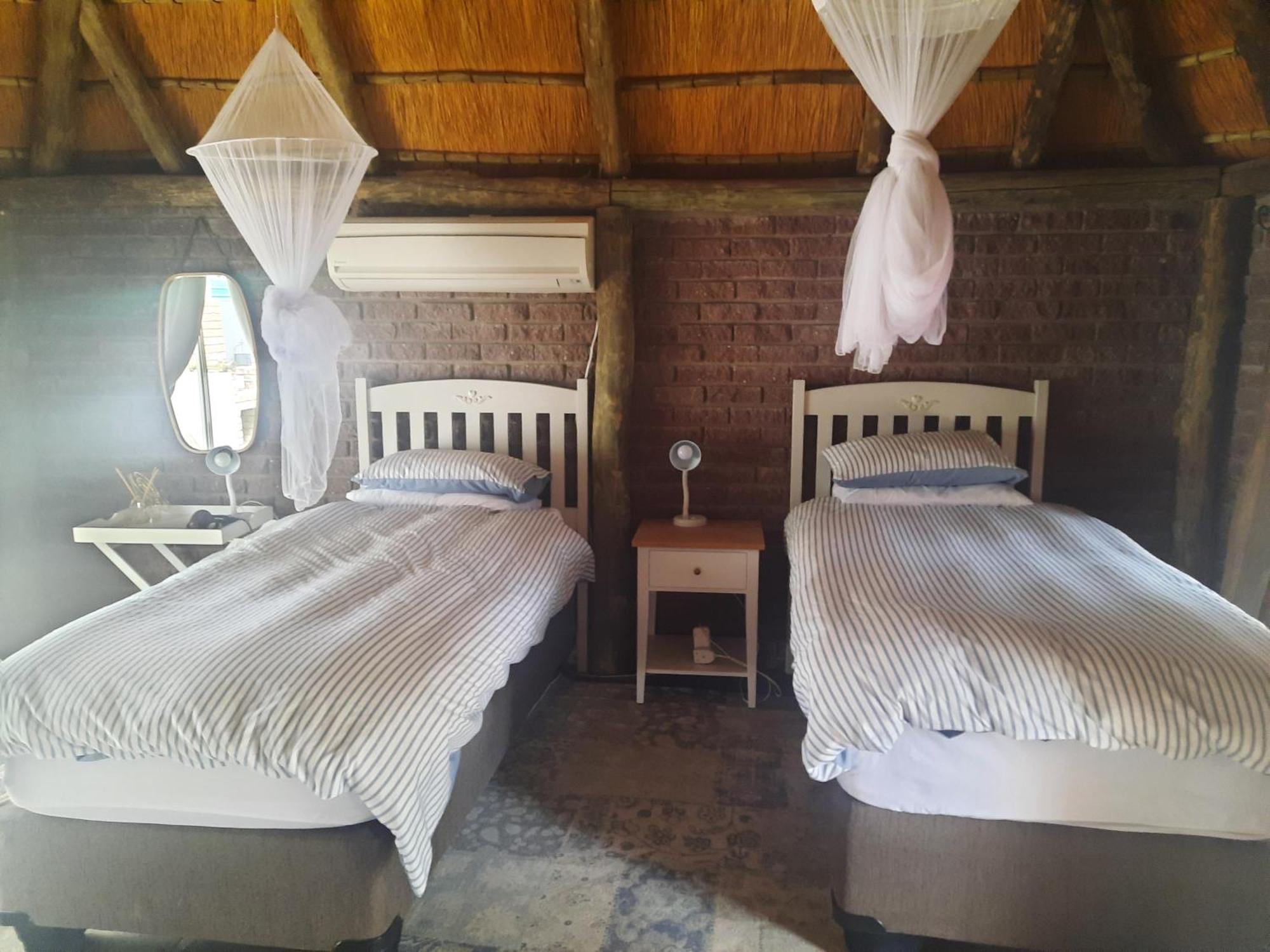 Terra Rouge Guestfarm & Sonstraal Farmhouse Koes ภายนอก รูปภาพ