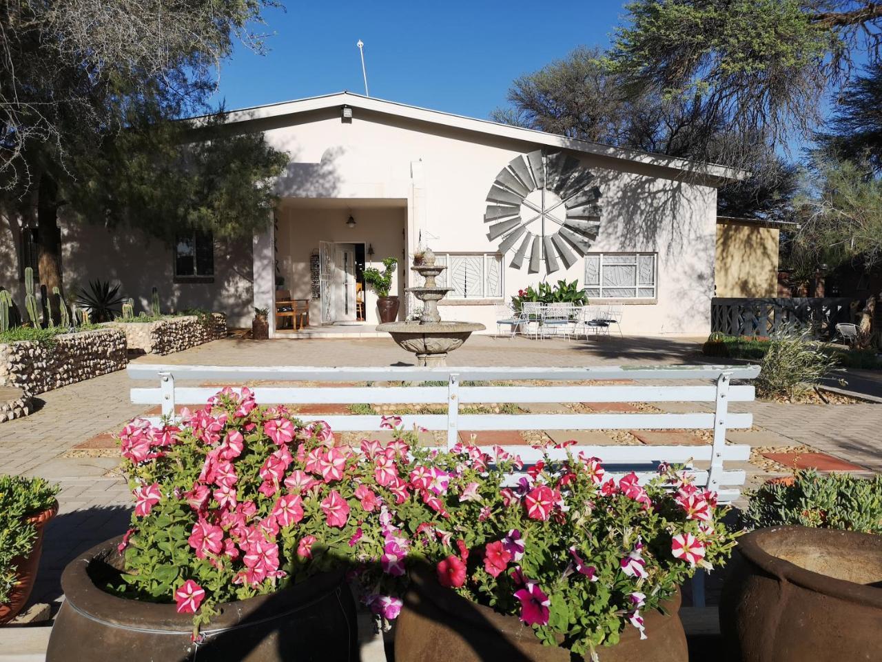 Terra Rouge Guestfarm & Sonstraal Farmhouse Koes ภายนอก รูปภาพ